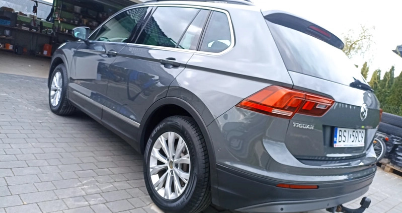 Volkswagen Tiguan cena 108999 przebieg: 128000, rok produkcji 2020 z Siemiatycze małe 742